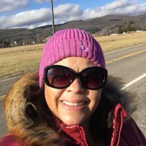 Meet your Posher, Daniela